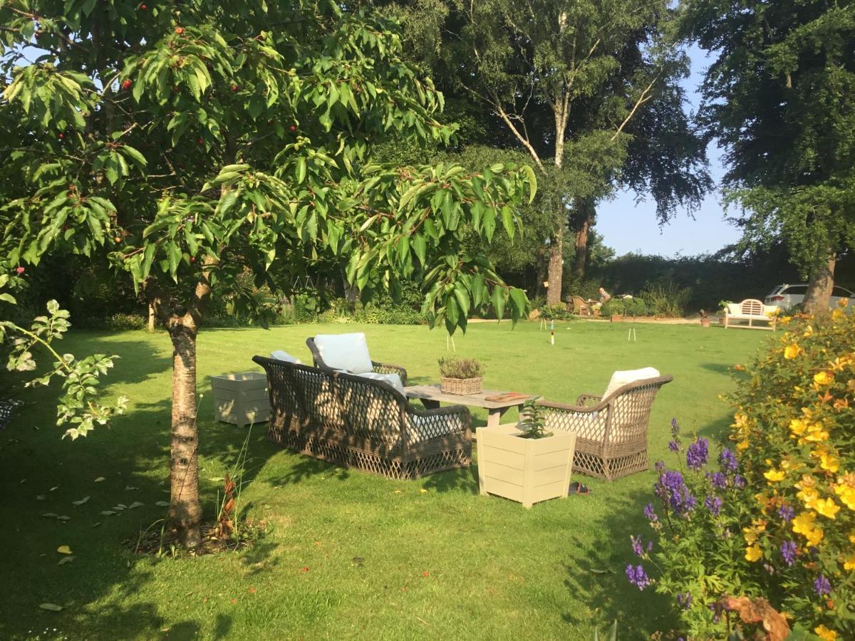 Forthay Bed And Breakfast North Nibley Exterior foto